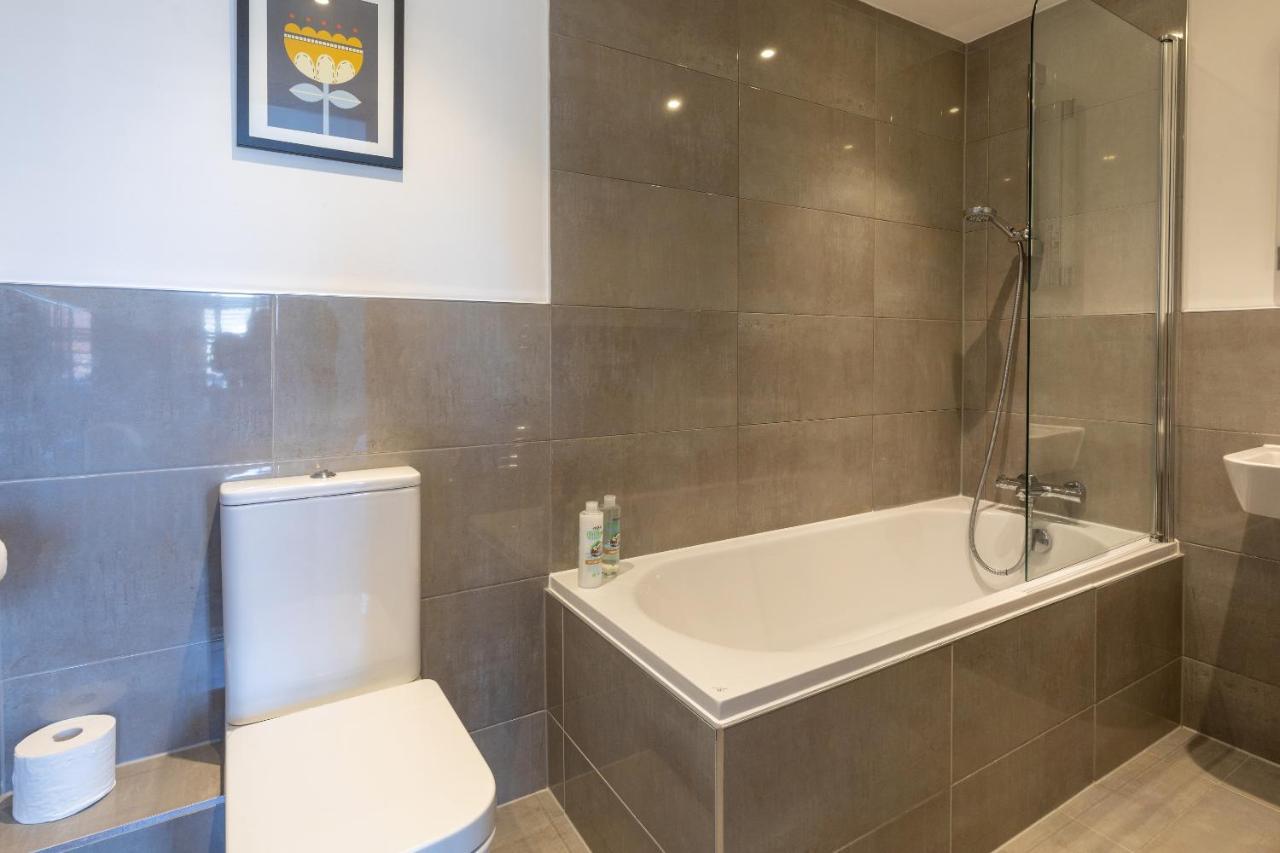 X-Large Two Bedroom & Two Bathroom Apartment With Free Evening Parking Саутгемптон Экстерьер фото